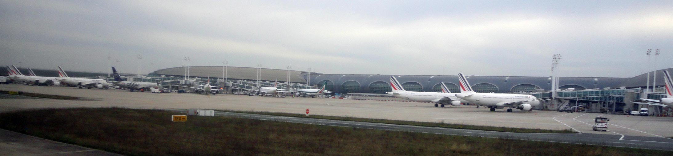 Аэропорт Шарль-де-Голль, Париж, фото терминала