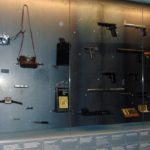 Музей шпионские фото-аппараты и вооружение
