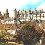 Необычные замки Луары, королевский замок Лош, экскурсии из Парижа