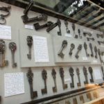 Необычнвя Нормандия, антикварные ключи музея в Руане