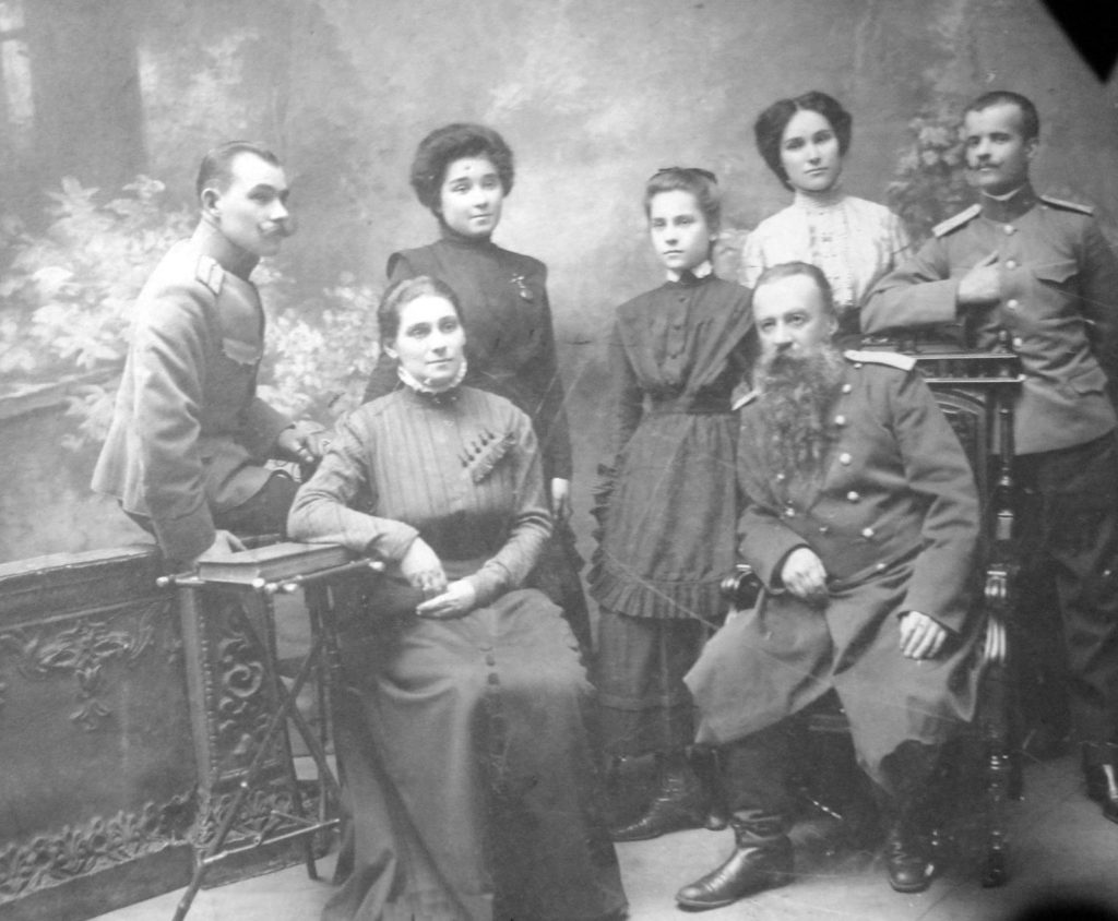 Сияльский Владимир Павлович и семья