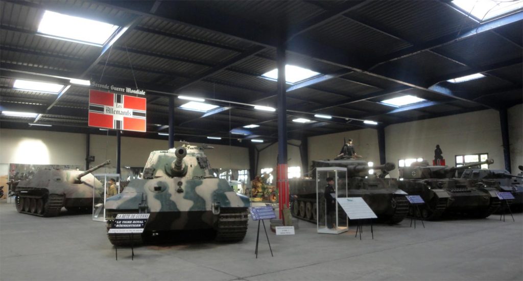 Франция танковый музей Сомюр долина Луары