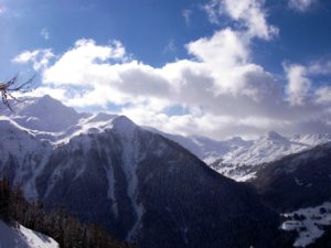 Французские Альпы, горнолыжный курорт Ла Плань, горный массив