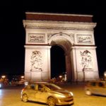 Вечерний Париж, автомобили у Триумфальной арки